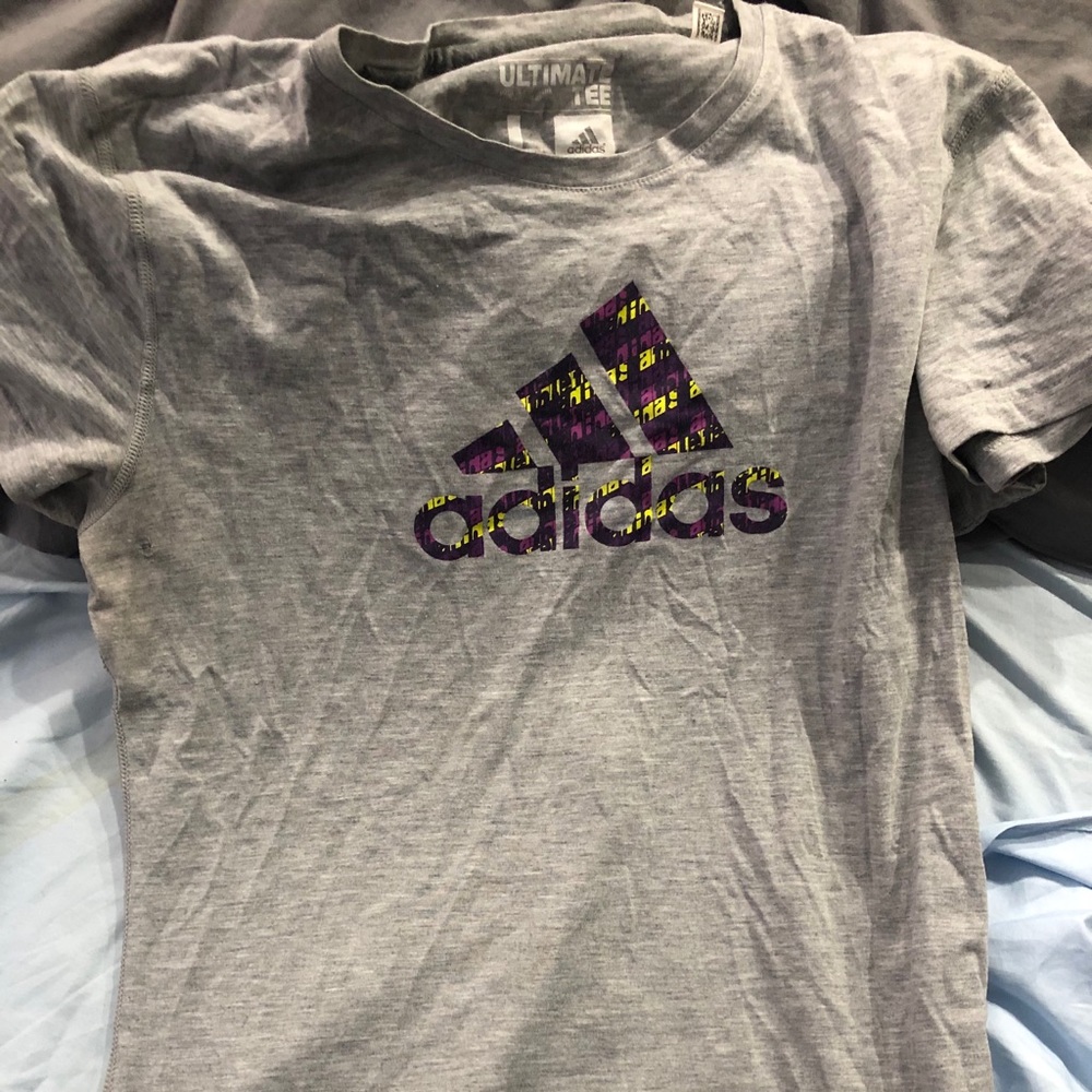 Adidas t shirt size large